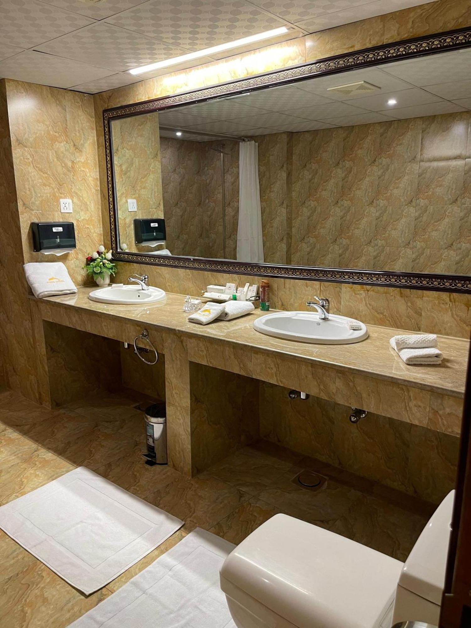 Indus Hotel Hyderabad Esterno foto