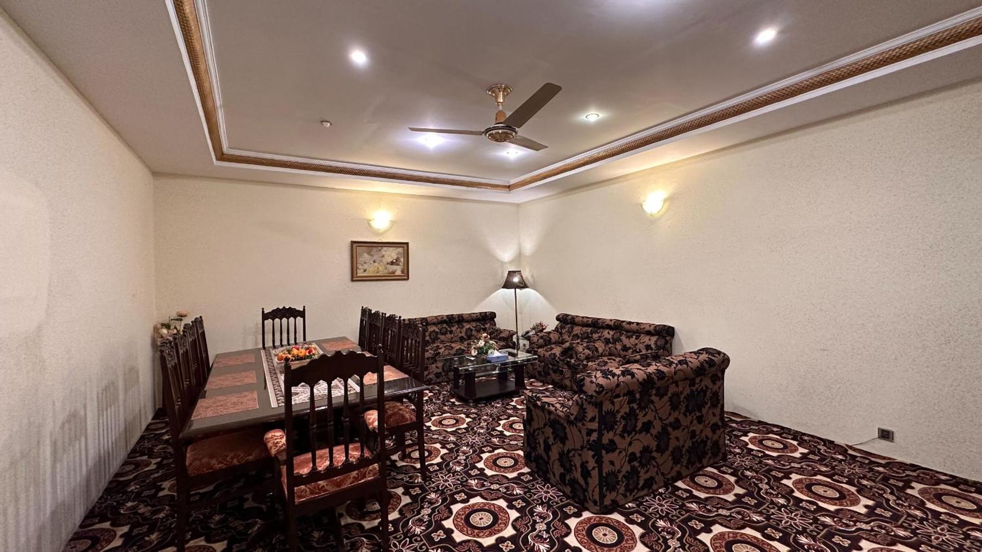 Indus Hotel Hyderabad Esterno foto