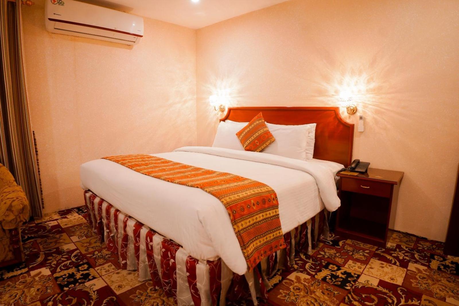 Indus Hotel Hyderabad Esterno foto